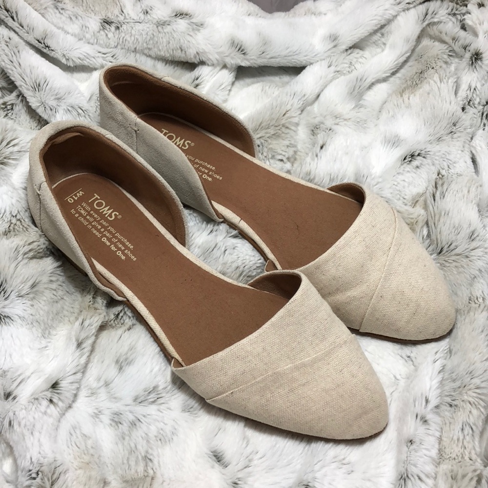 NWOT Toms Canvas Pointy Toe Flats